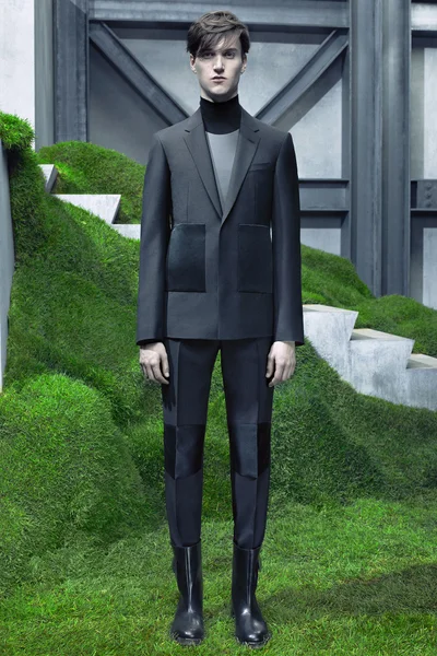 Look 30